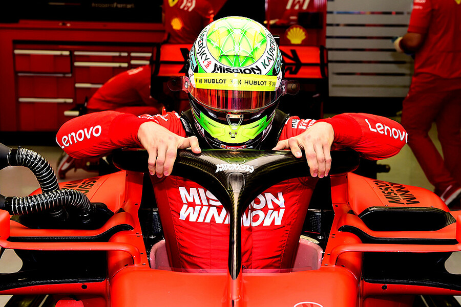 ميك شوماخر يختبر سيارة الفيراري لأول مرة لتجارب الفورمولا 1 في البحرين (بالصور) 19