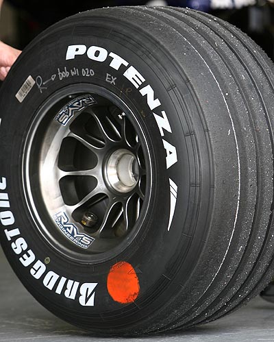 Bridgestone evaluating tyre markings in Sepang - Pitpass.com
